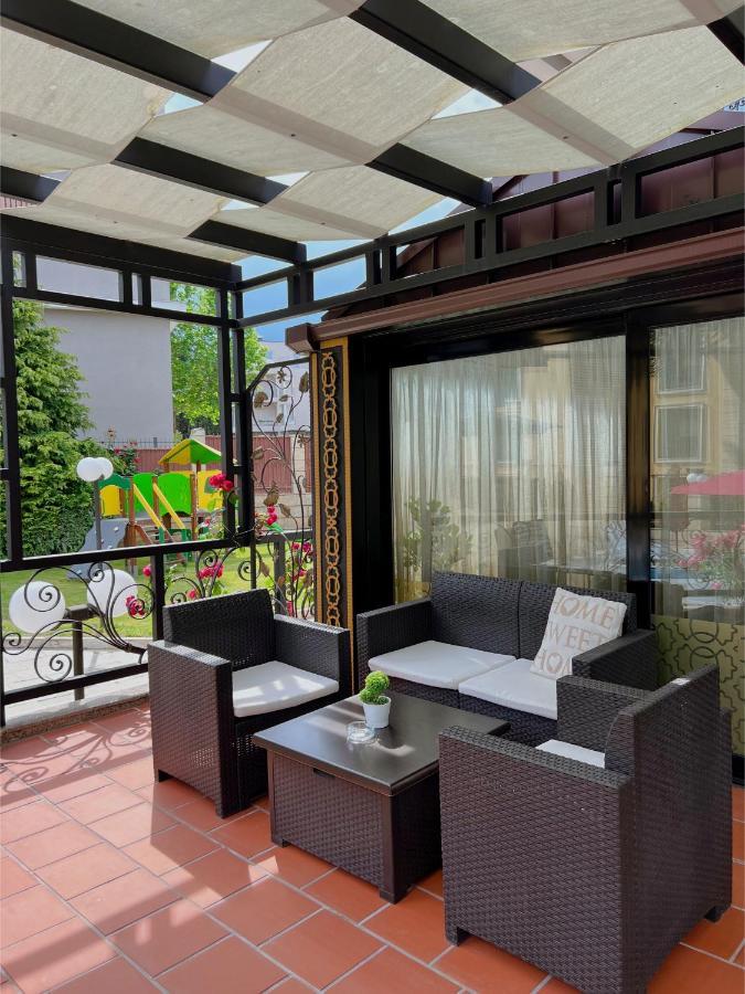 Family Hotel Paradise Святые Константин и Елена Экстерьер фото