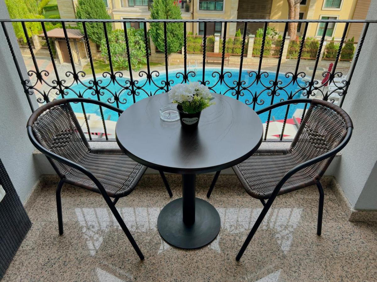 Family Hotel Paradise Святые Константин и Елена Экстерьер фото